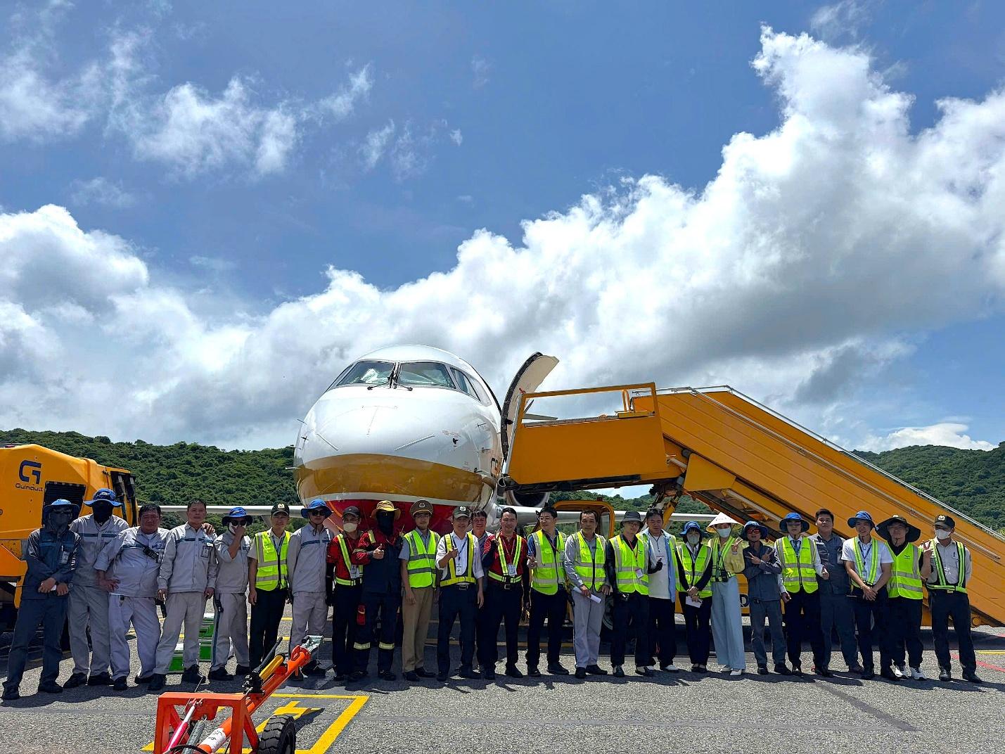 Cảng hàng không Côn Đảo tổ chức diễn tập chằng néo tàu bay ARJ21